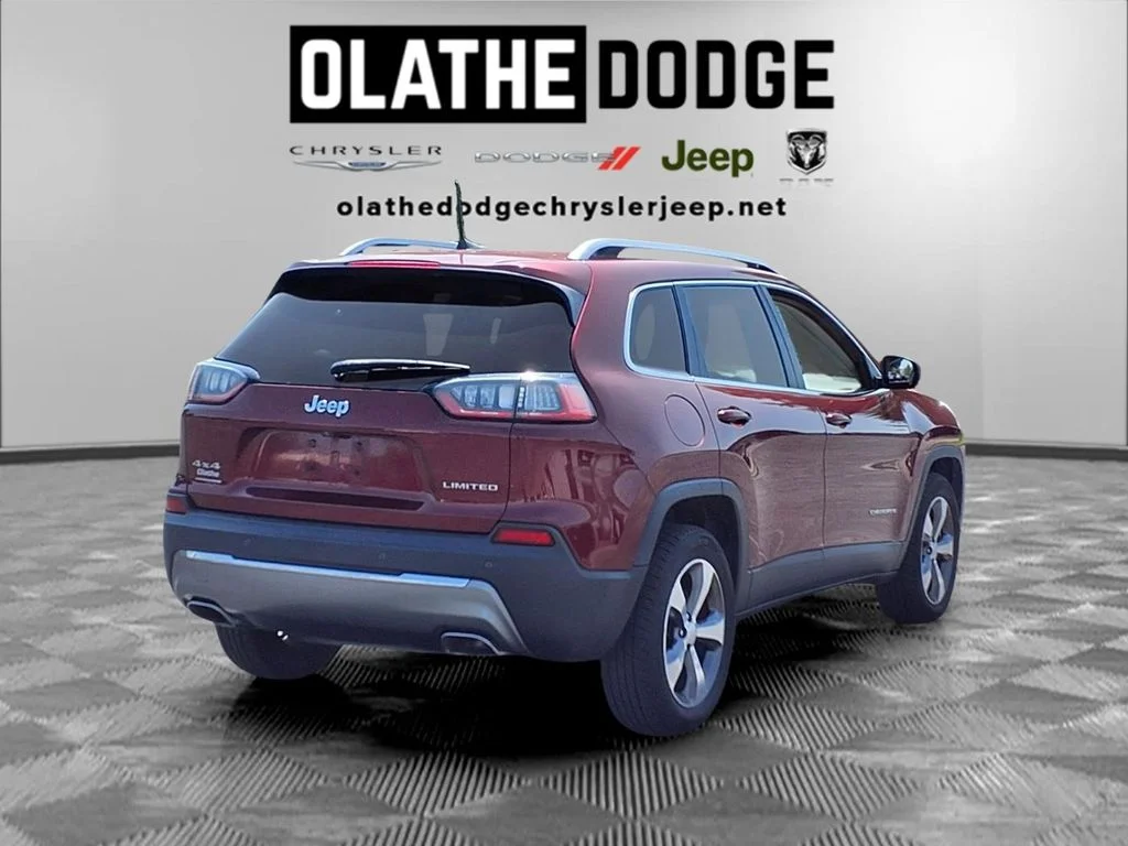 Used 2019 Red Jeep Limited image 28