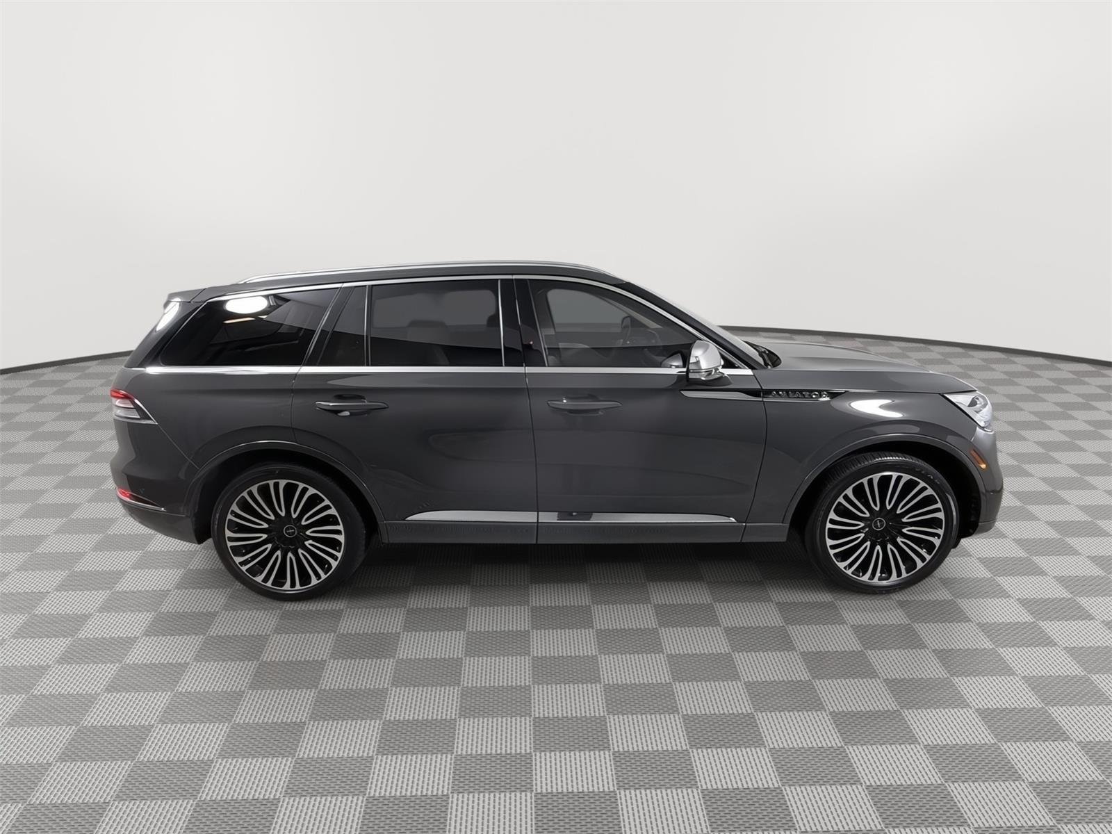 Used 2021 Chroma Caviar Dark Gray Lincoln Black Label image 16