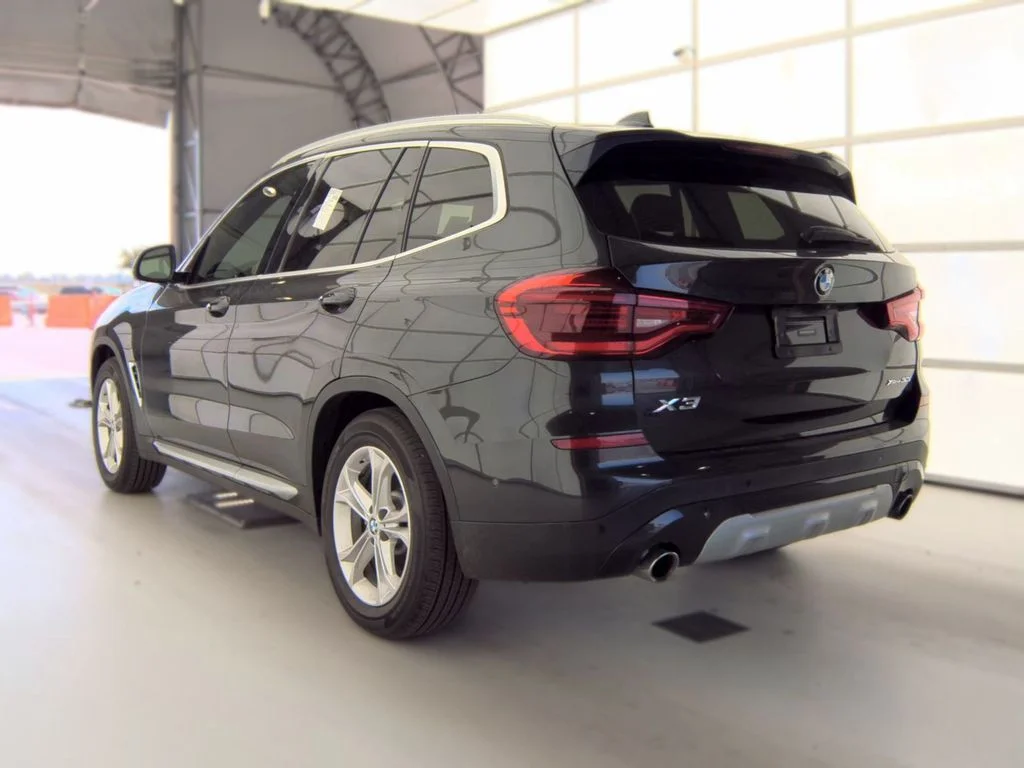 Used 2021 Gray BMW xDrive30i image 8