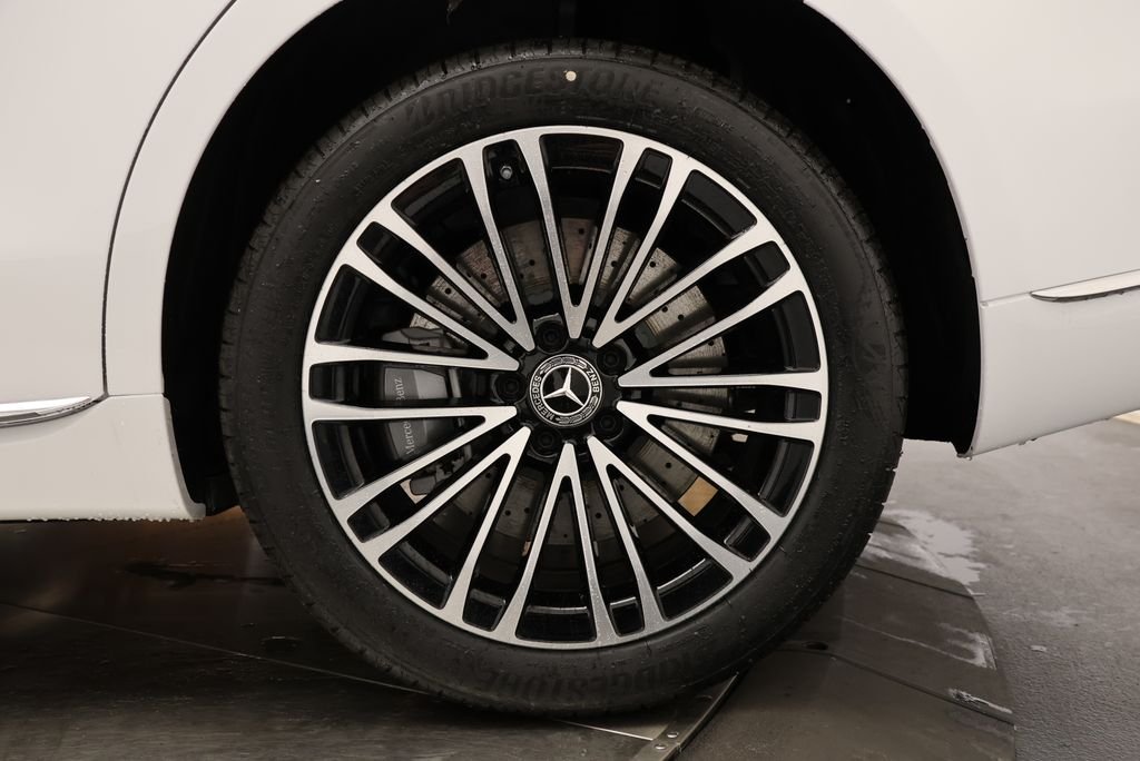 New 2026 MANUFAKTUR Moonlight White Metallic Mercedes-Benz S 580 image 12