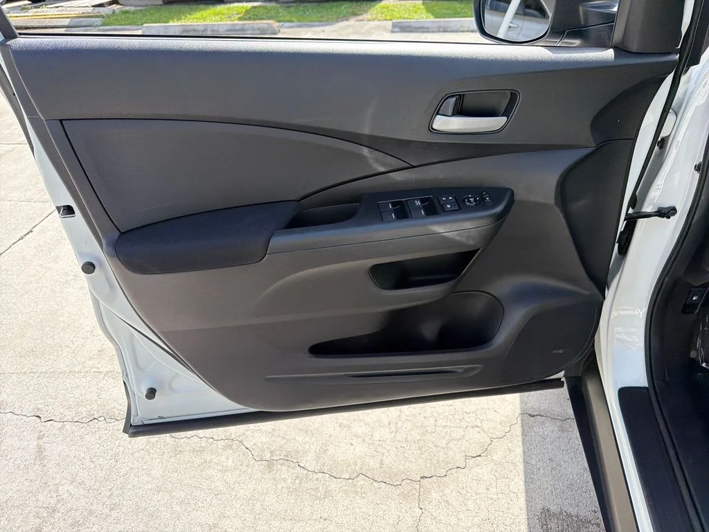 2016 Honda CR-V LX - Photo 14