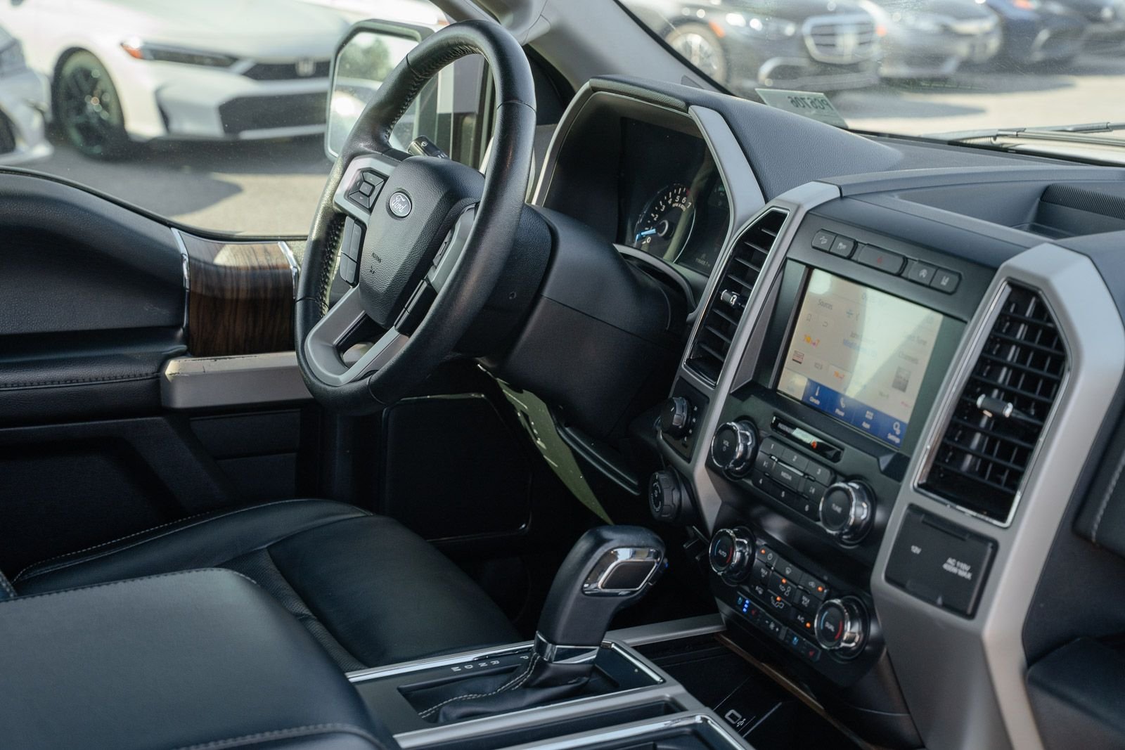 Certified Used 2020 White Ford Lariat image 14