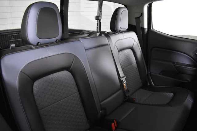 Used 2022 Blue Chevrolet Z71 image 18