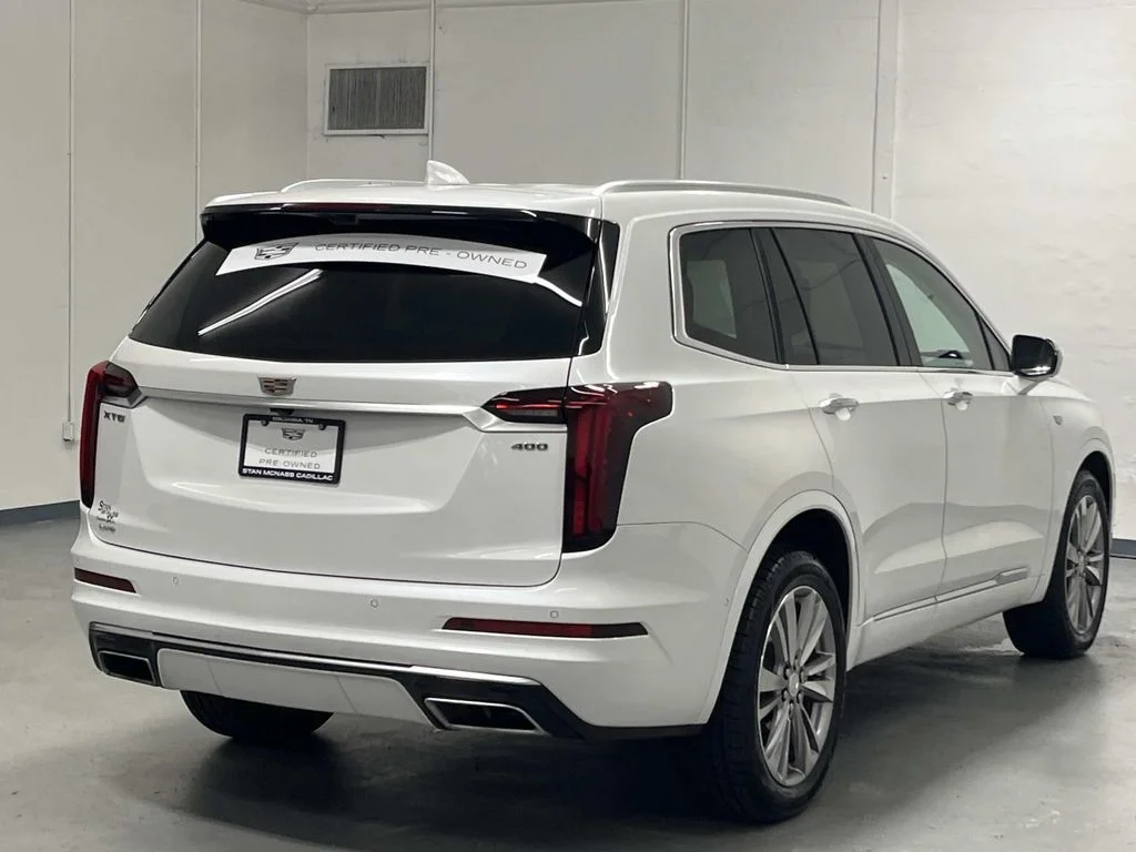 Used 2023 Crystal White Tricoat Cadillac Premium Luxury image 40
