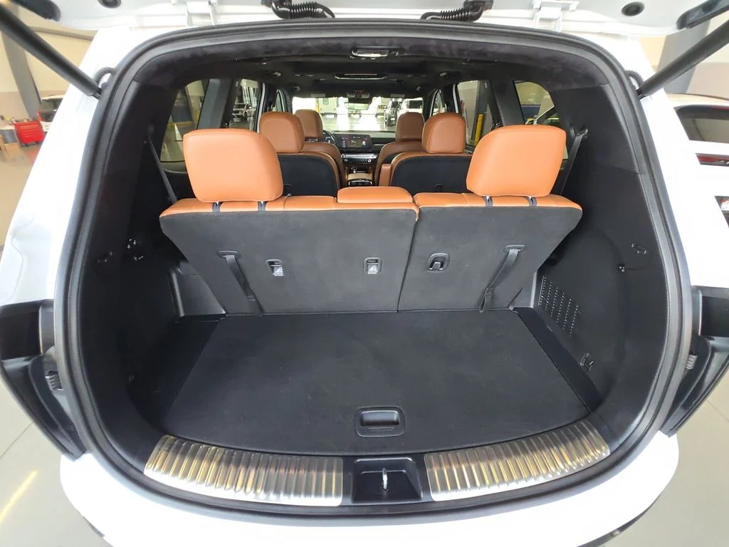 Used 2025 White Kia SX-Prestige X-Line image 23