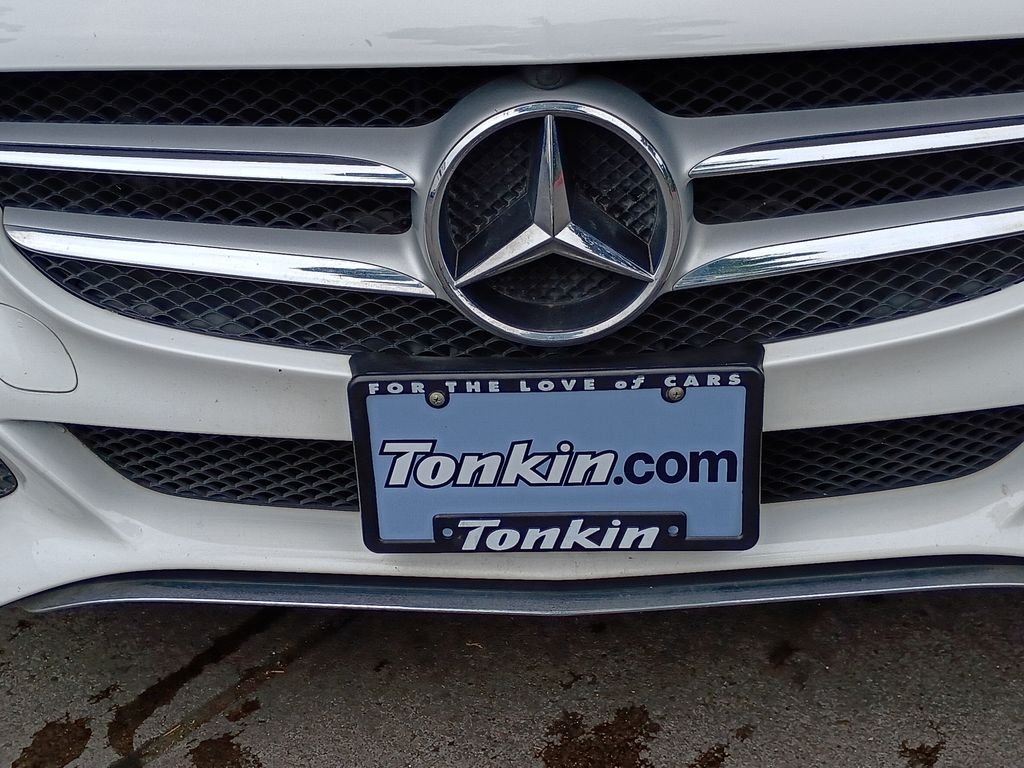 Used 2018 Diamond White Metallic Mercedes-Benz C 300 image 13