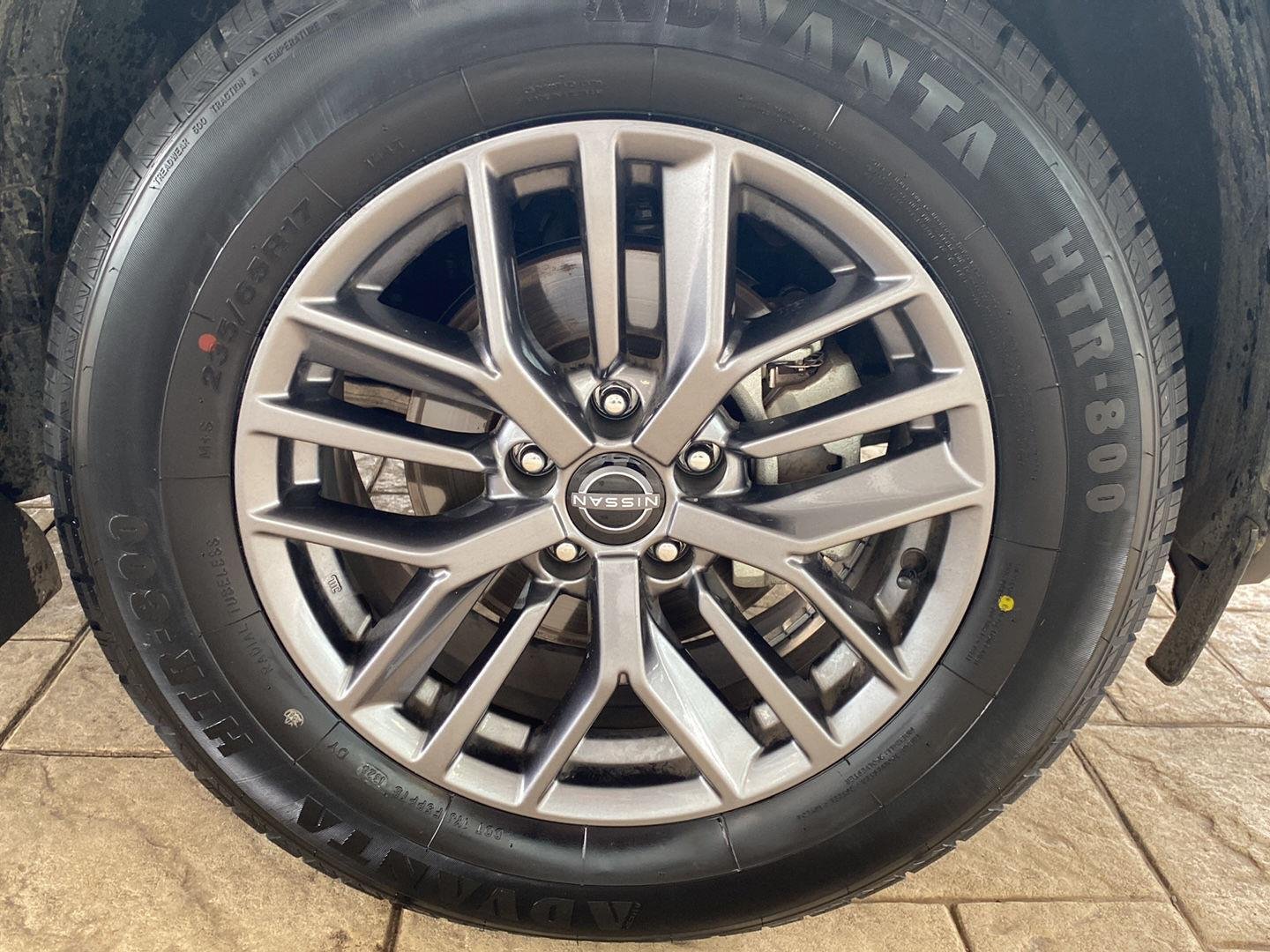 Certified Used 2023 Glacier White Nissan S image 11