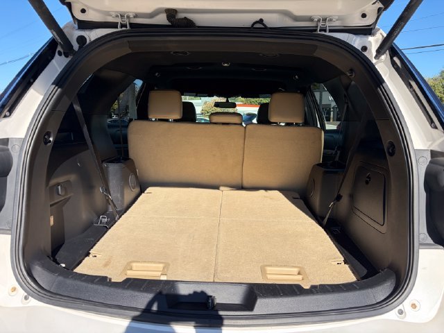 Used 2016 White Platinum Clearcoat Metallic Ford XLT image 33