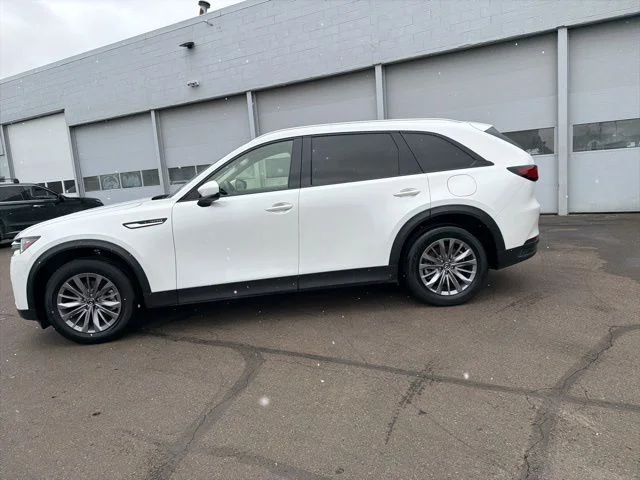 2025 Mazda CX-90 Preferred Package - Photo 17