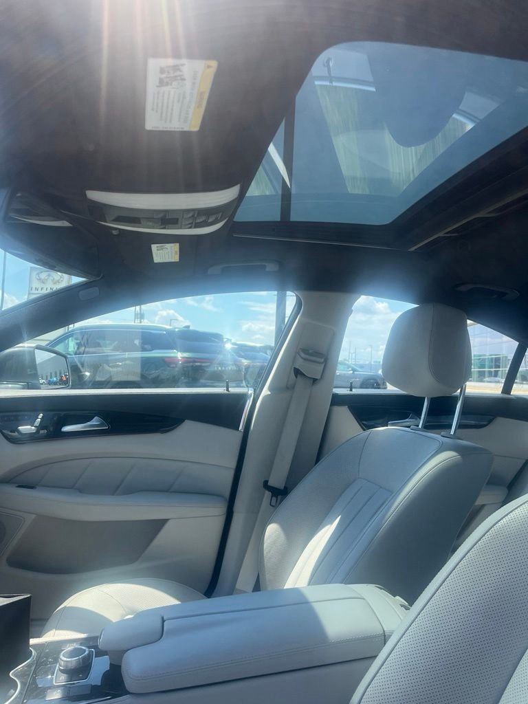 Used 2017 Silver Mercedes-Benz CLS 550 image 4