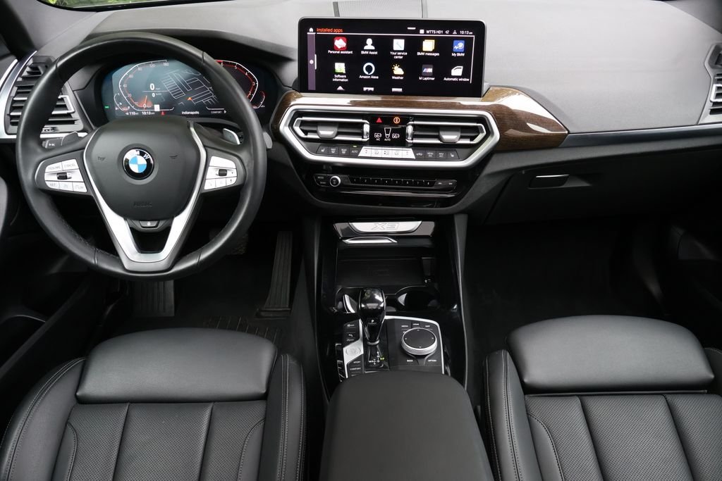 Used 2024  BMW xDrive30i image 15