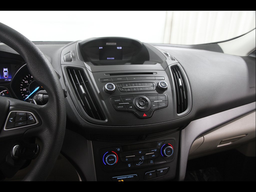 2017 Ford Escape SE - Photo 9