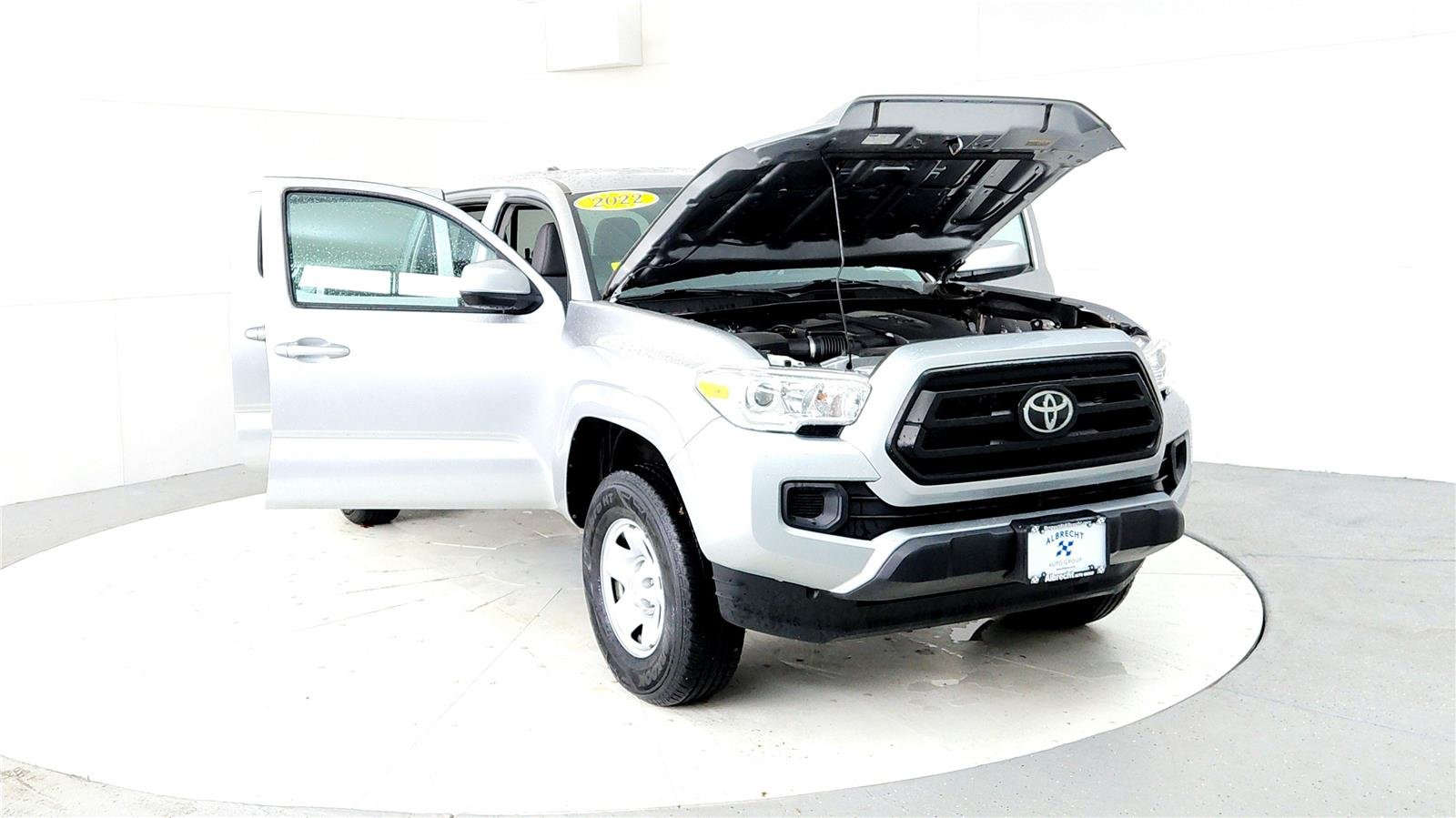 2022 Toyota Tacoma SR - Photo 9