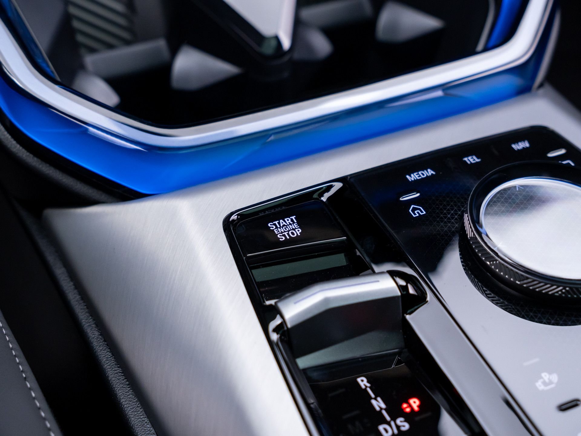 New 2026 Tanzanite Blue II Metallic BMW M50 xDrive image 22