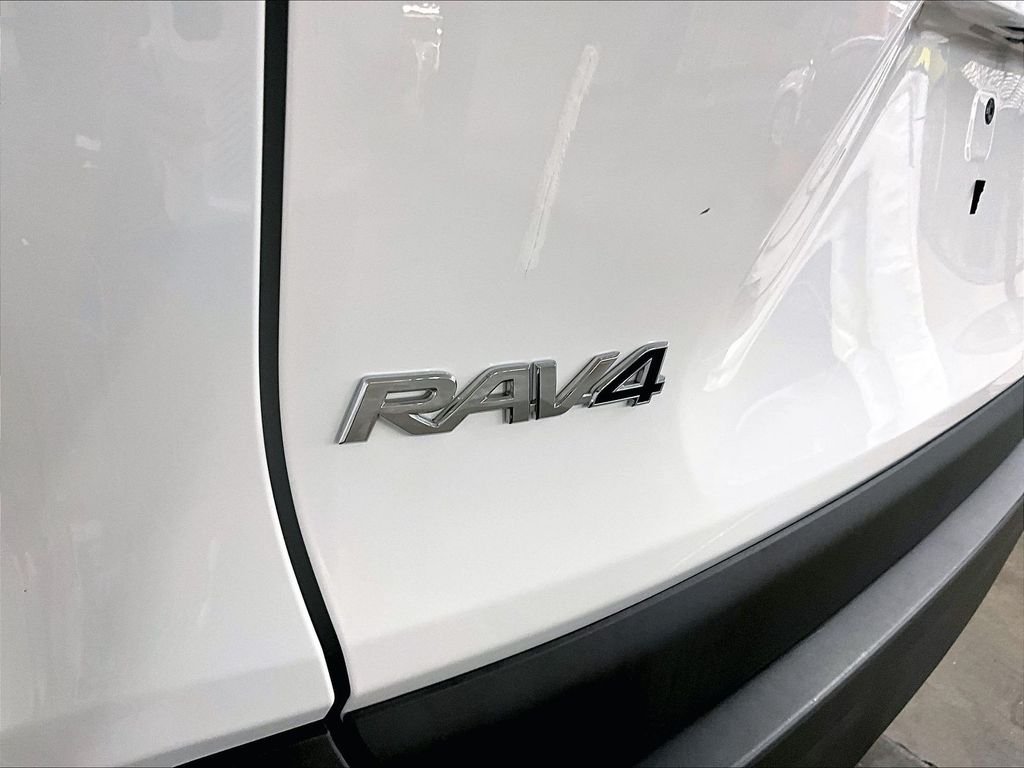 Used 2024 White Toyota XLE image 27
