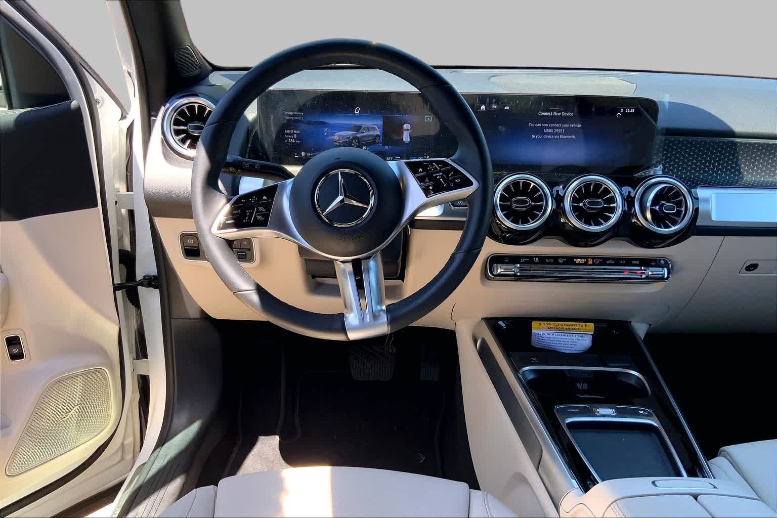 Certified Used 2025 Polar White Mercedes-Benz GLB 250 image 6