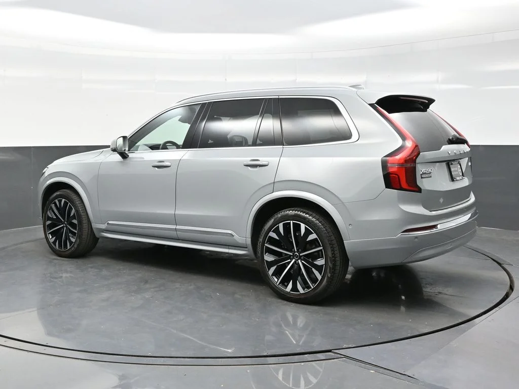 New 2026 Vapour Grey Volvo Plus image 4