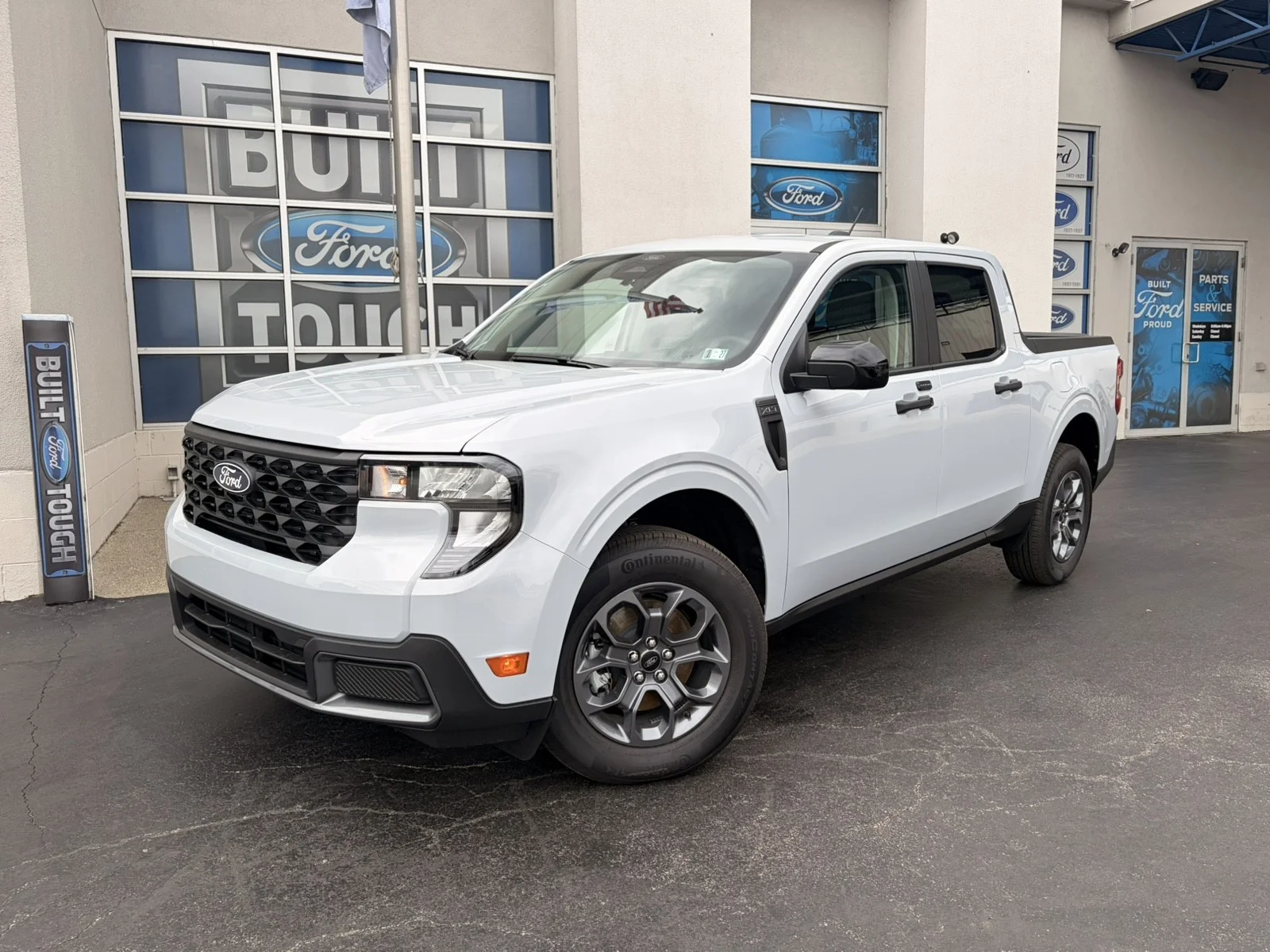 New 2026 Space White Metallic Ford XLT image 2
