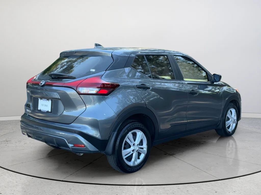 Used 2025 Gray Nissan S image 7