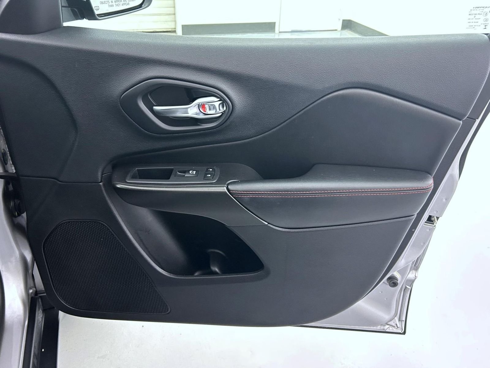 Used 2019 Billet Silver Metallic Jeep Trailhawk image 16