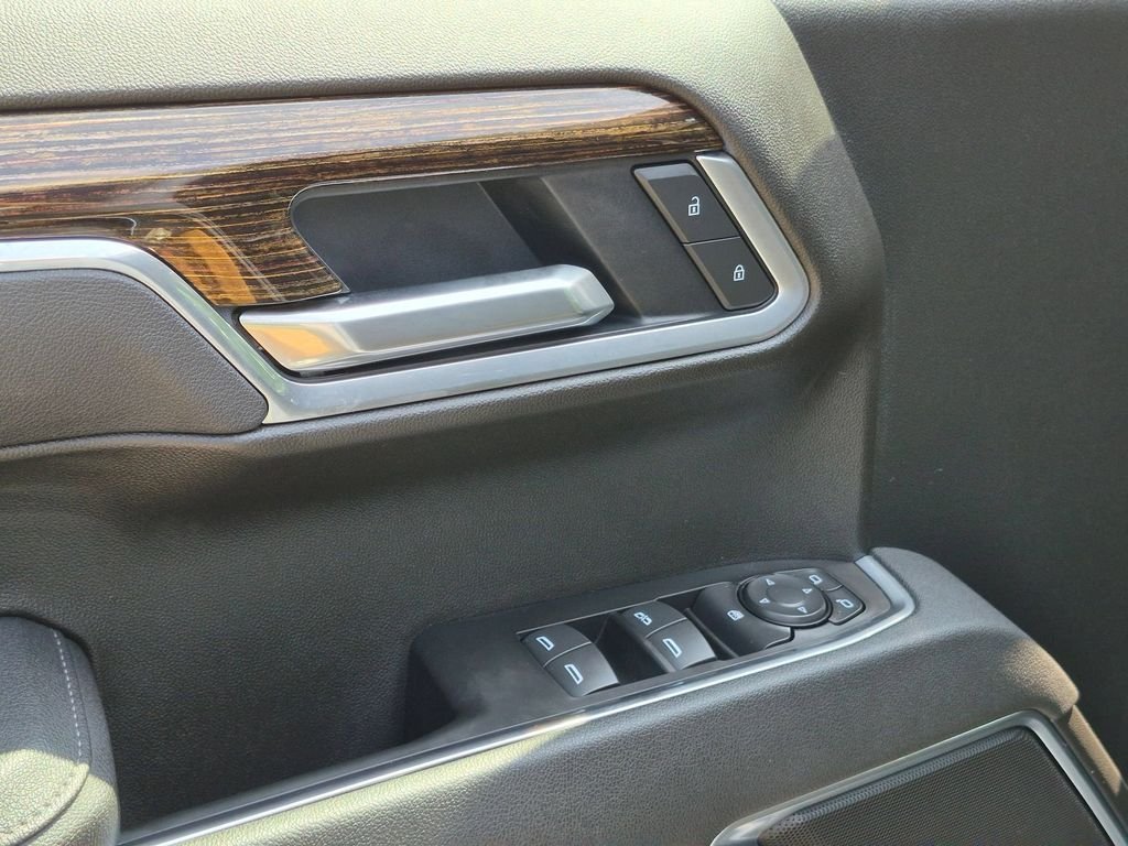 Used 2026 White GMC Elevation image 11