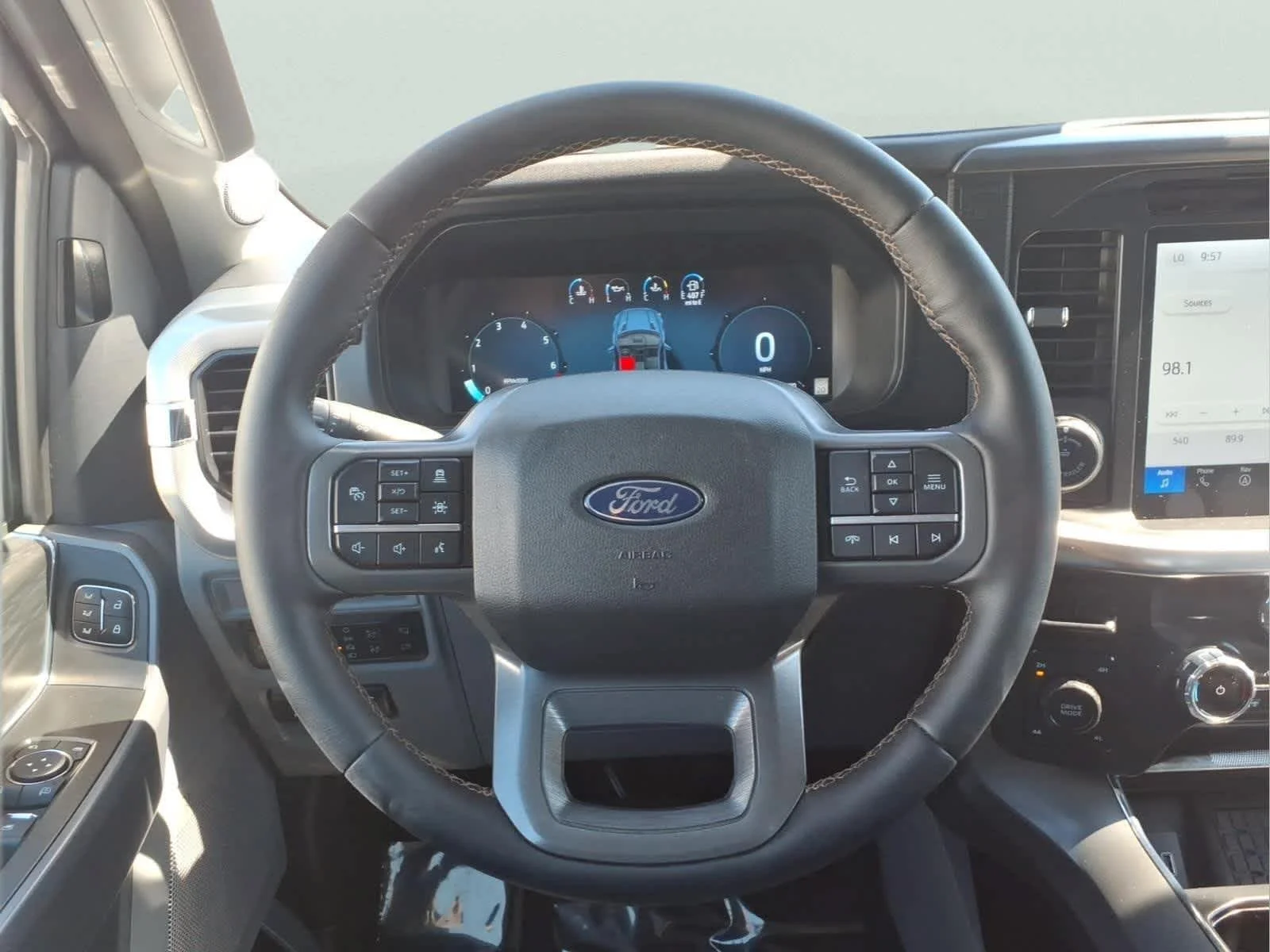 Used 2025 Rapid Red Metallic Tinted Clearcoat Ford LARIAT image 18