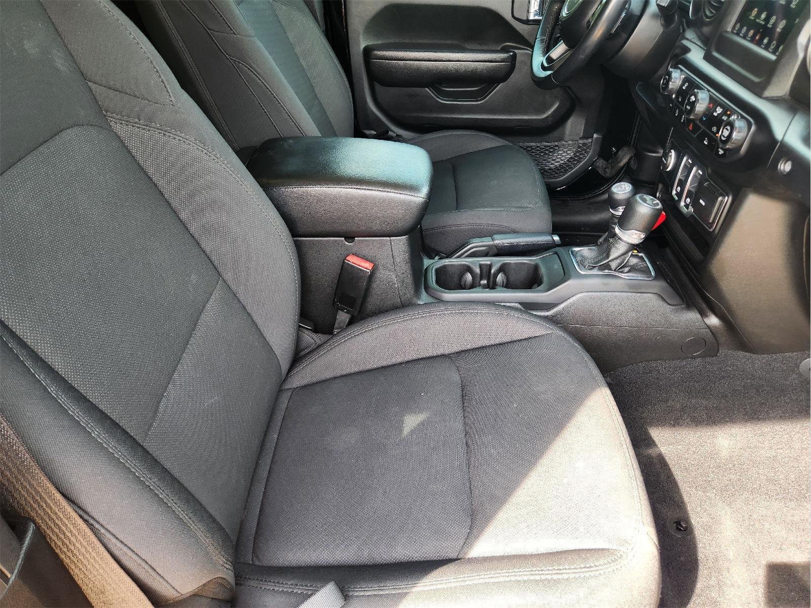 Used 2021 Black Clearcoat Jeep Sport image 13