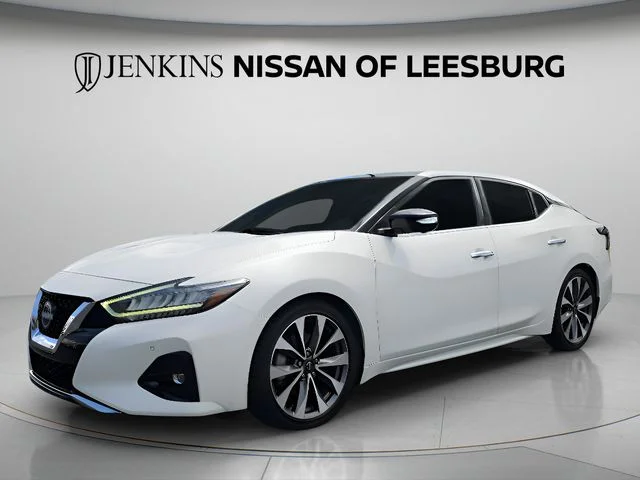 Used 2023 White Nissan Platinum image 13