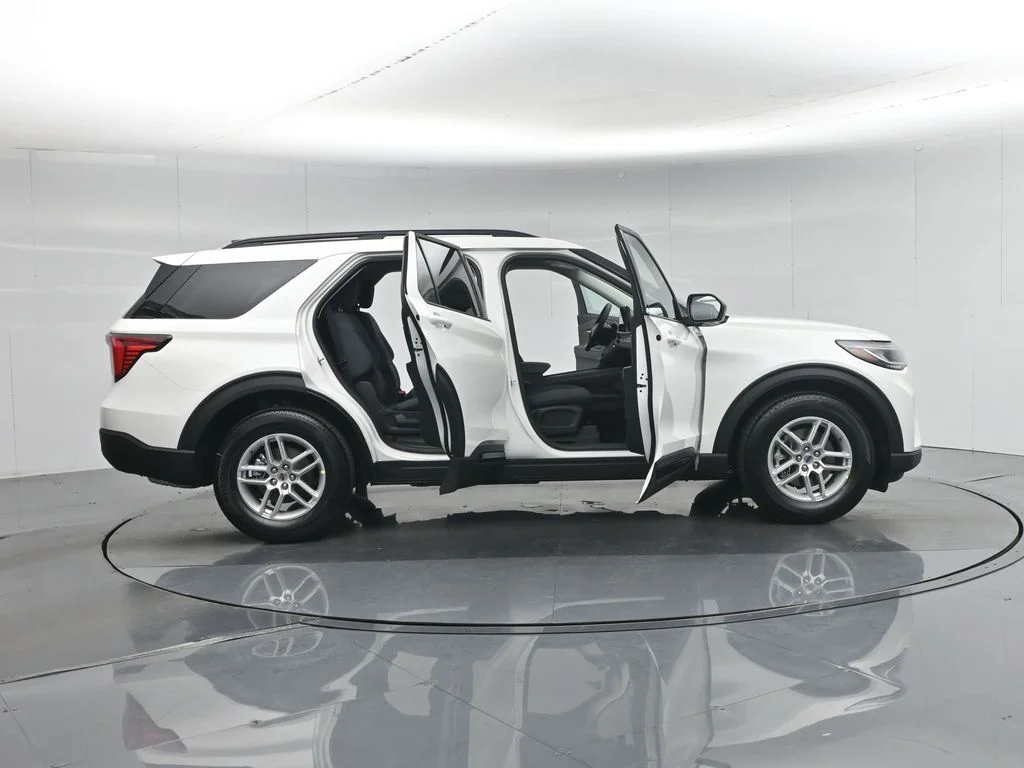 New 2026 White Ford Active image 4