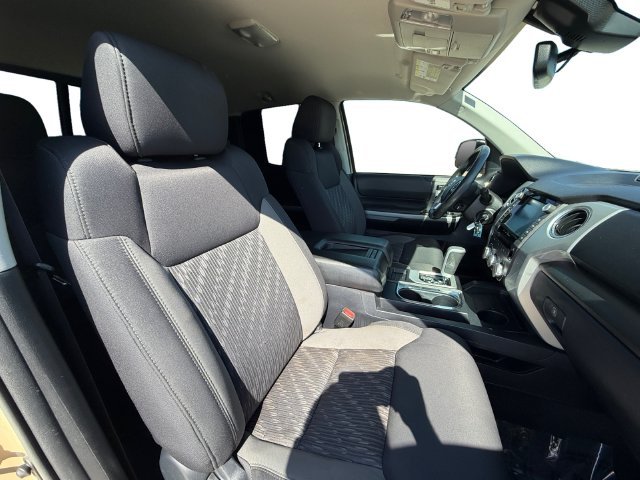 Used 2020  Toyota SR5 image 16
