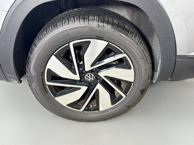 Used 2026 Silver Mist Metallic Volkswagen 2.0T SE w/Technology image 29