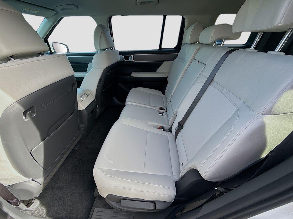 New 2026 Serenity White Hyundai SE image 17
