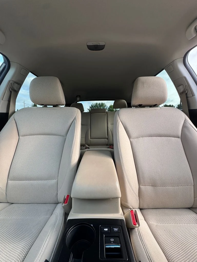Used 2018 Crystal Black Silica Subaru 2.5i Premium image 24