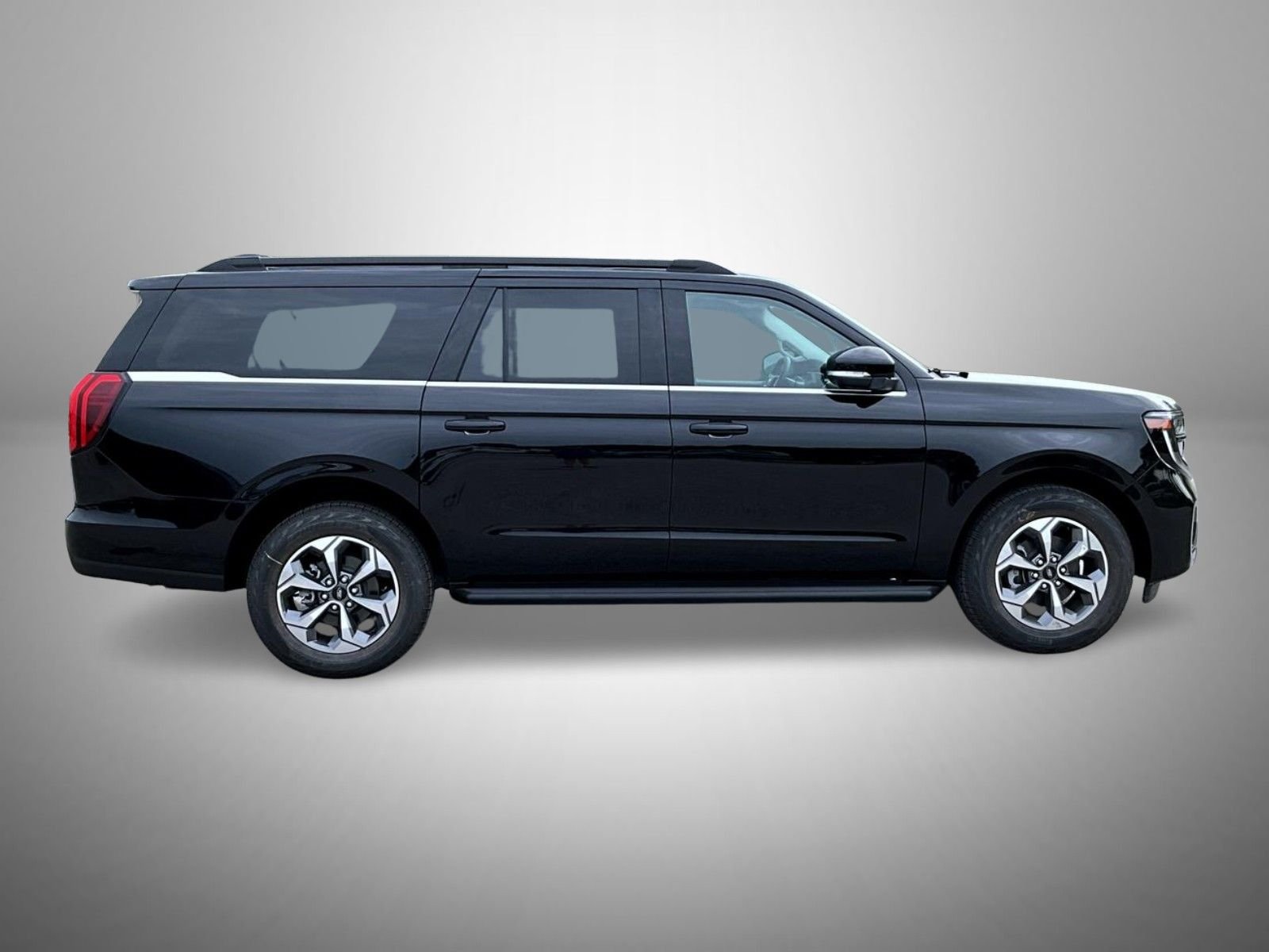 New 2027 Agate Black Metallic Ford Active image 4