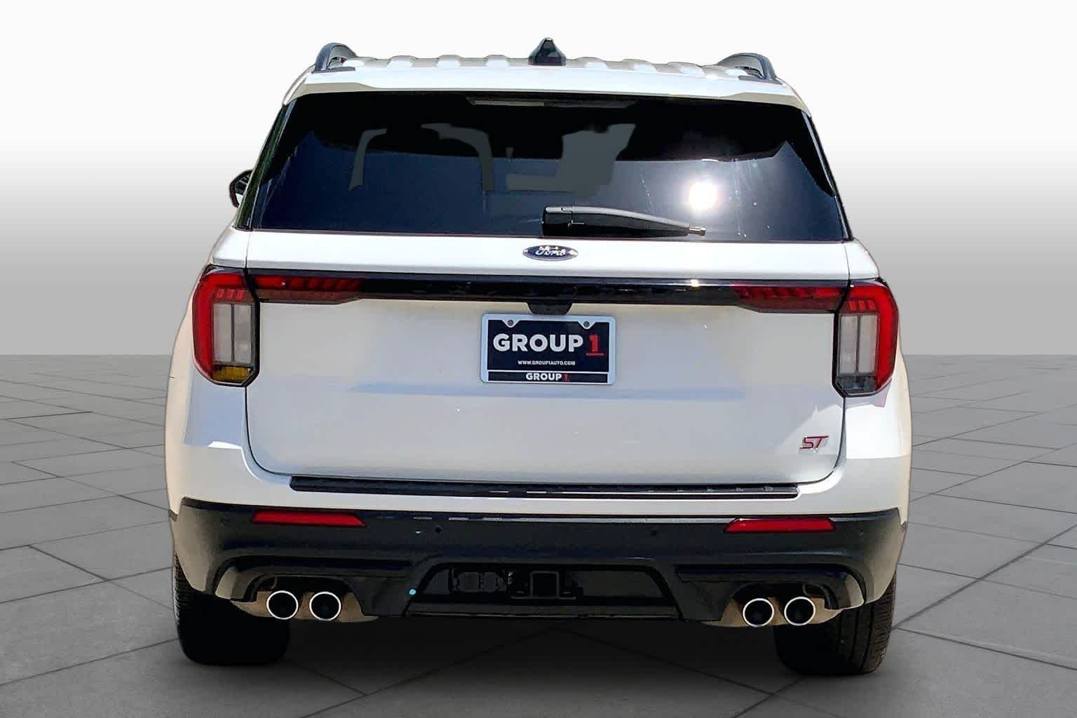 Used 2025 Star White Metallic Tri-Coat Ford ST image 4