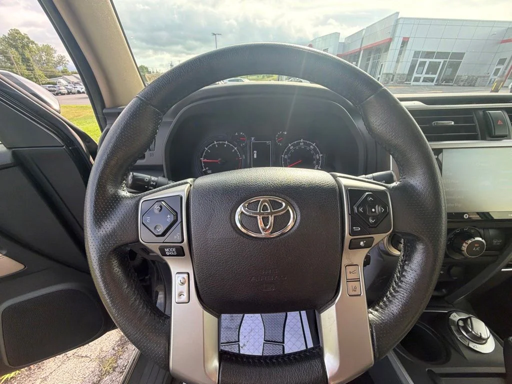 Used 2022 Black Toyota SR5 image 30