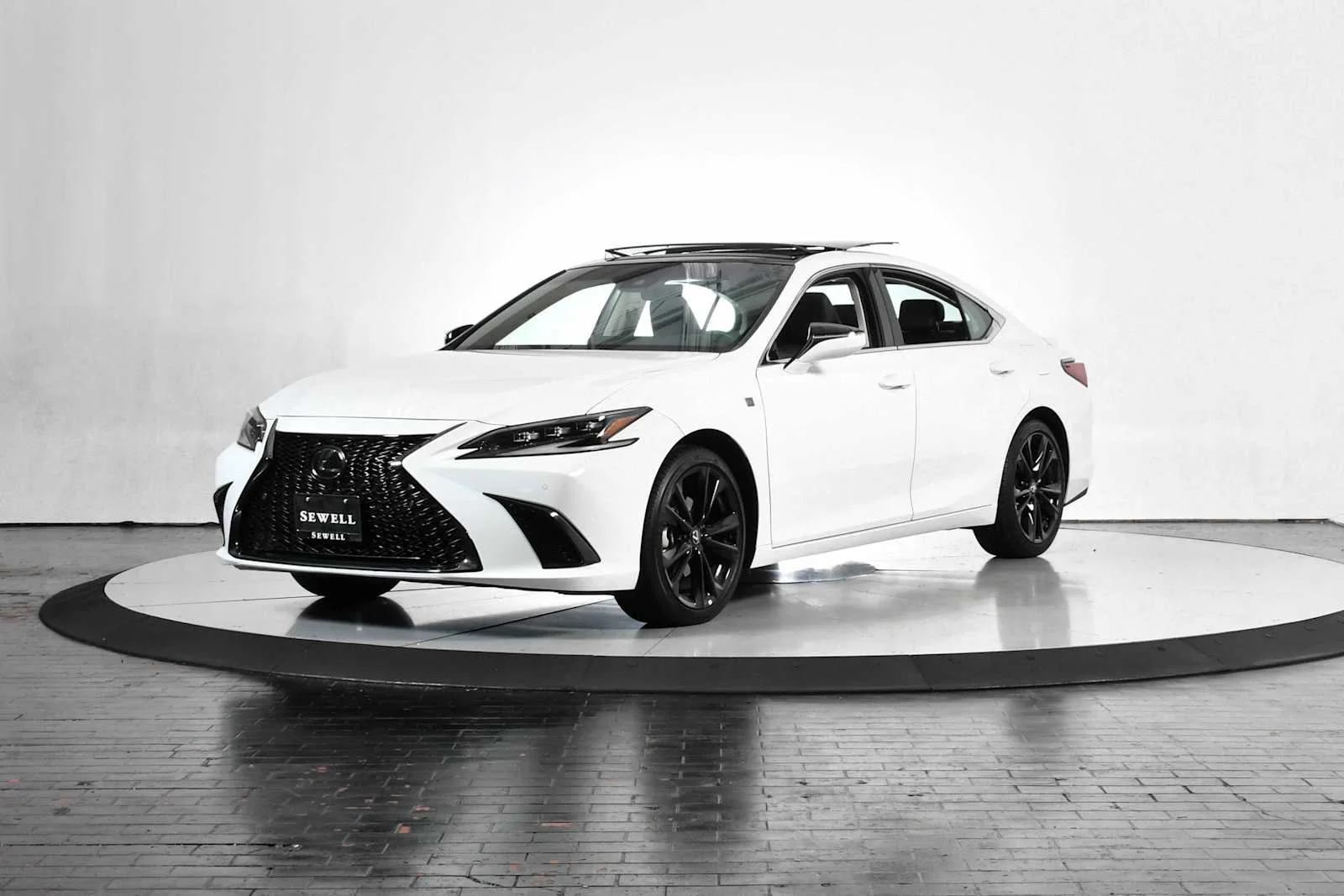 2025 Lexus ES 350 350's photo