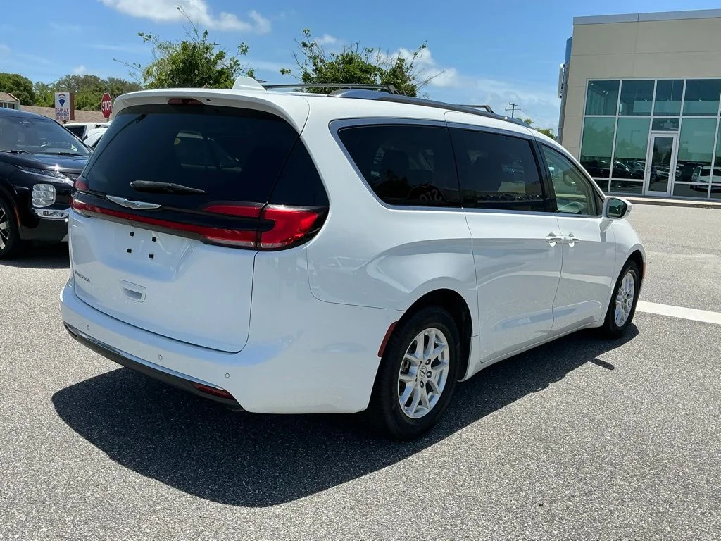 Used 2021 White Chrysler Touring L image 6