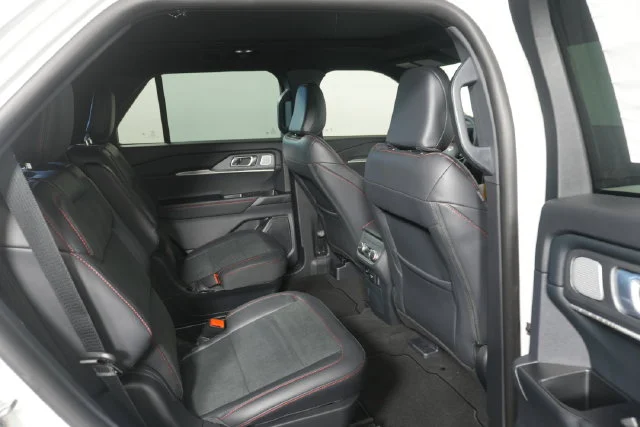 New 2026 Star White Metallic Tri-Coat Ford ST image 31