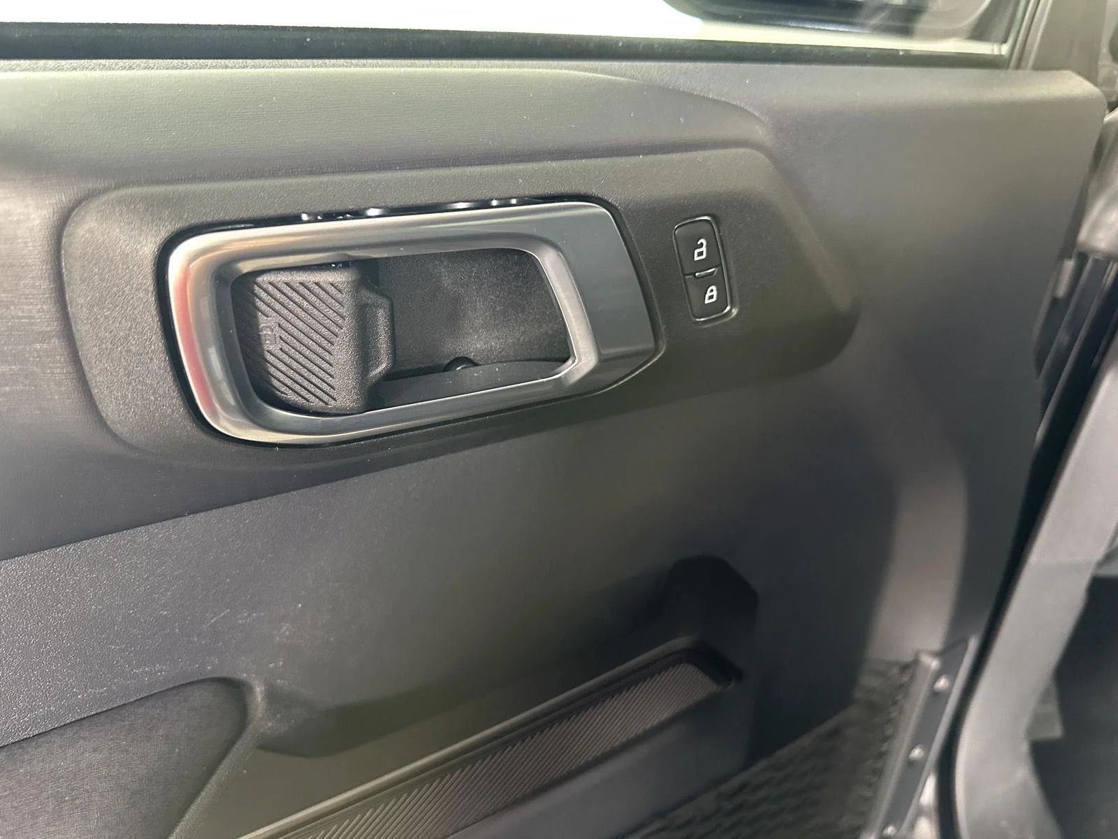 Used 2025 Shadow Black Ford Outer Banks image 28