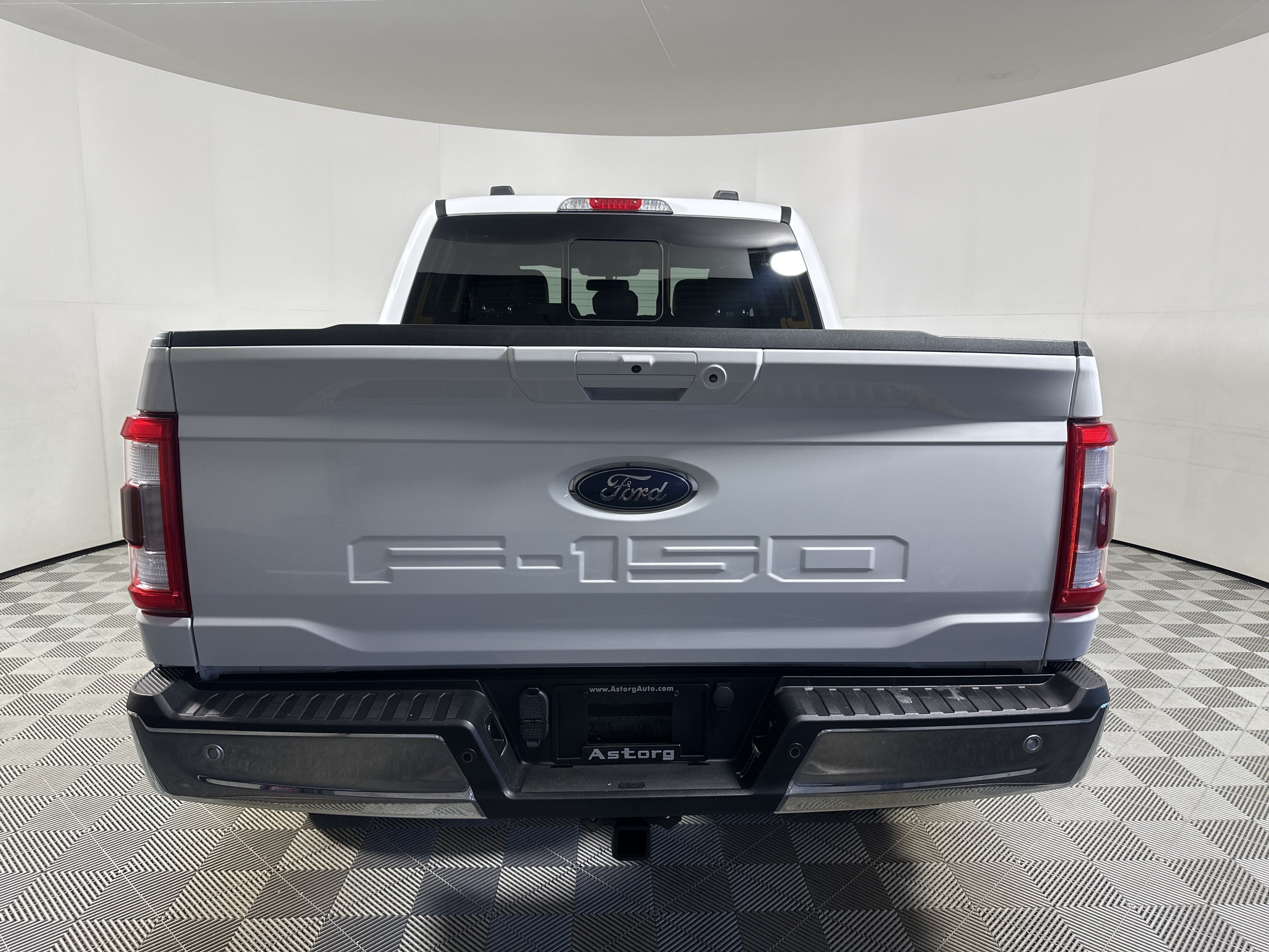 Used 2021  Ford  image 6