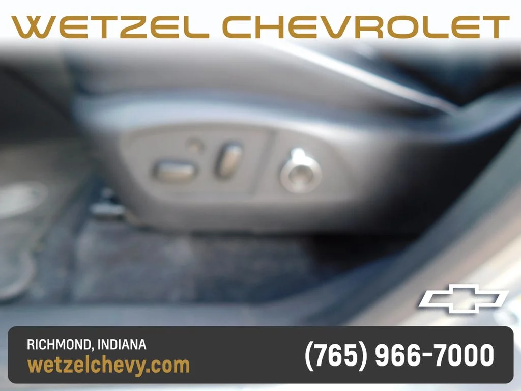 Used 2025 Gray Buick Avenir image 14