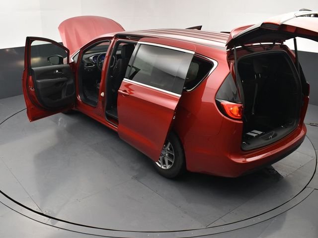 New 2026 Red Hot Pearl-Coat Exterior Paint Chrysler LX image 28