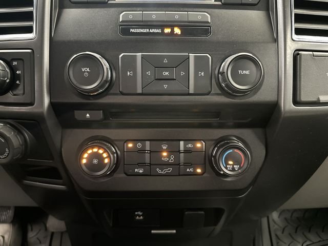 Used 2017 Black Ford XLT image 18