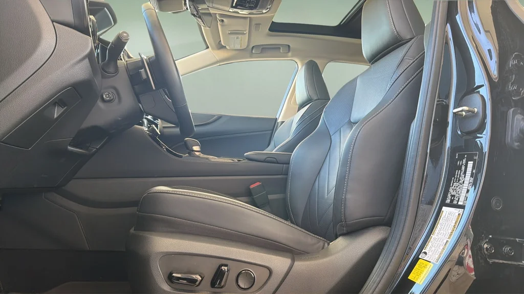 Used 2025 Obsidian Lexus Luxury image 23