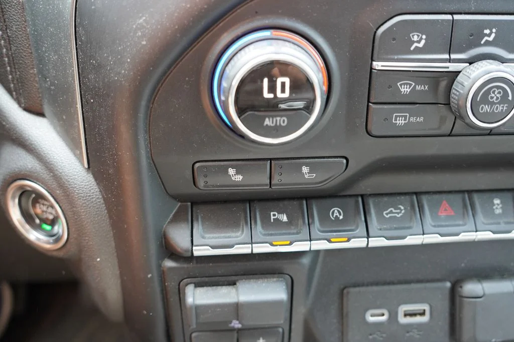 Used 2019 Summit White Chevrolet LT Trail Boss image 6