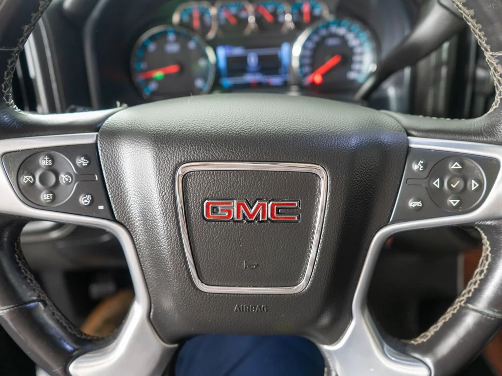 Used 2018 Gray GMC SLT image 15