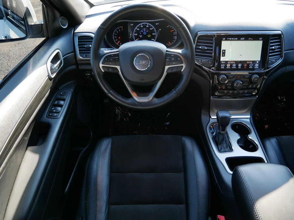 Certified Used 2021 White Jeep Laredo X image 12