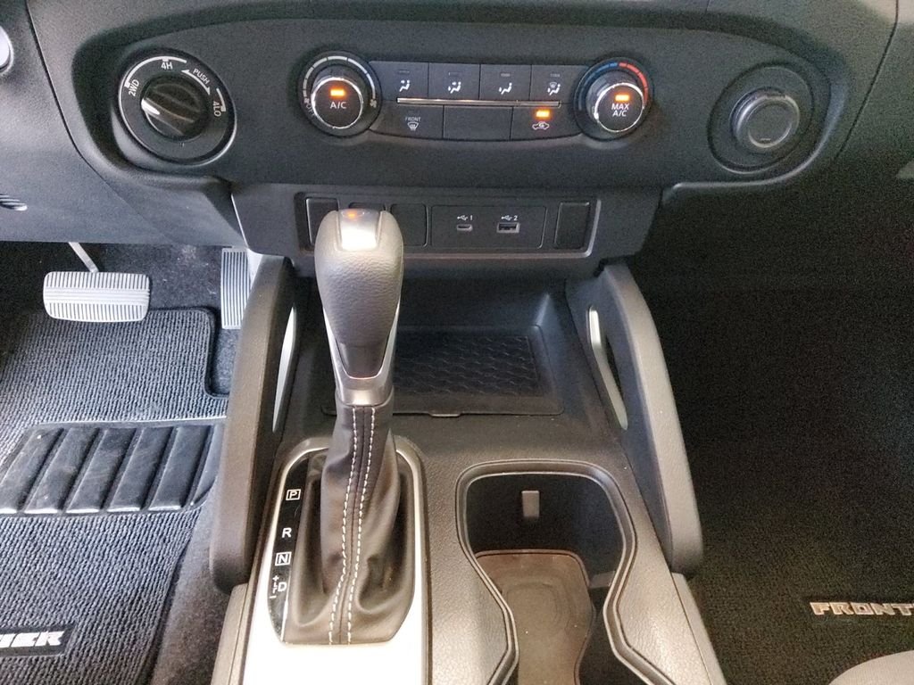 Used 2022 Blue Nissan SV image 27