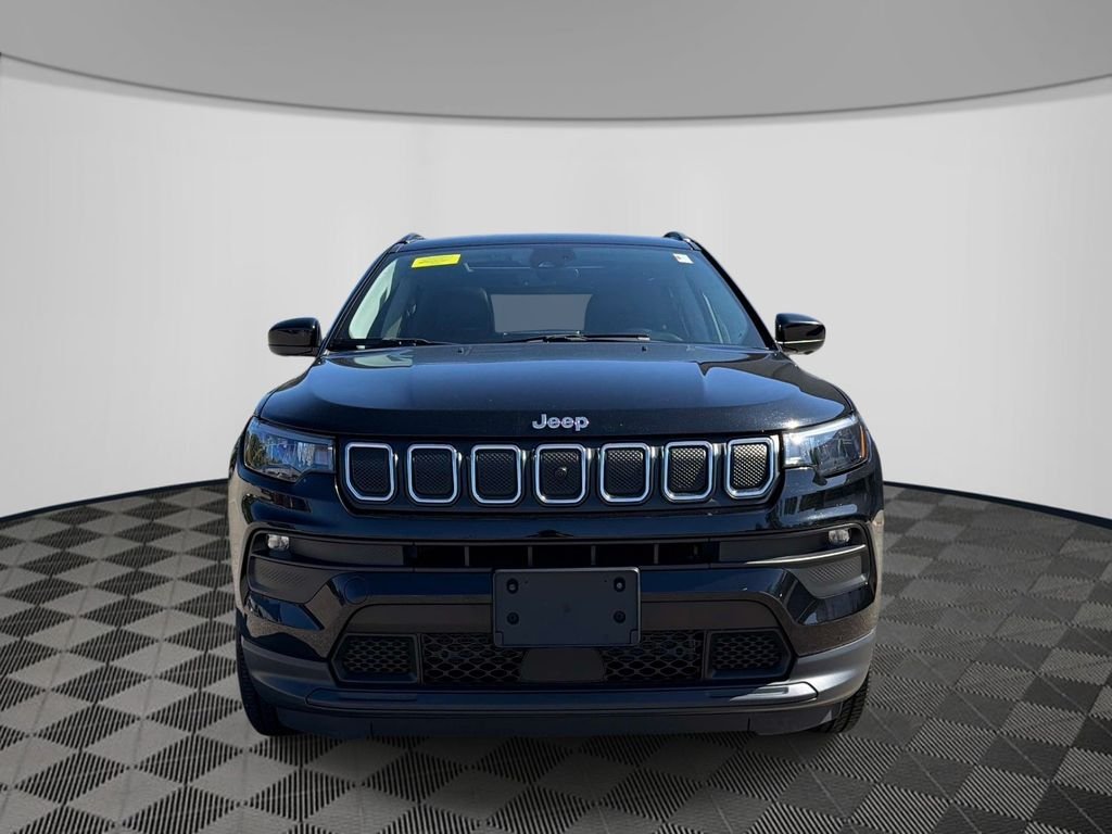 Used 2022 Black Jeep Latitude Lux image 8